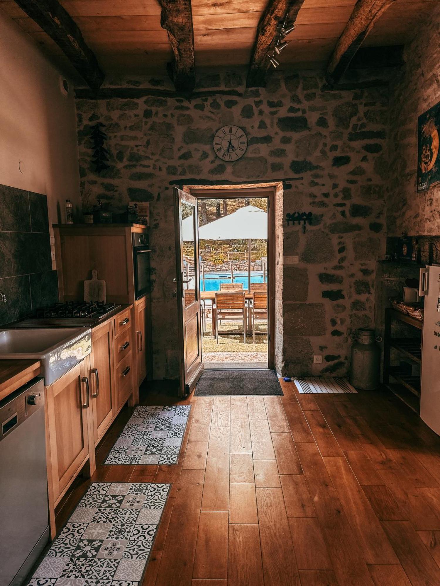 Gite Le Relais De La Diligence Saint-Lazare Экстерьер фото