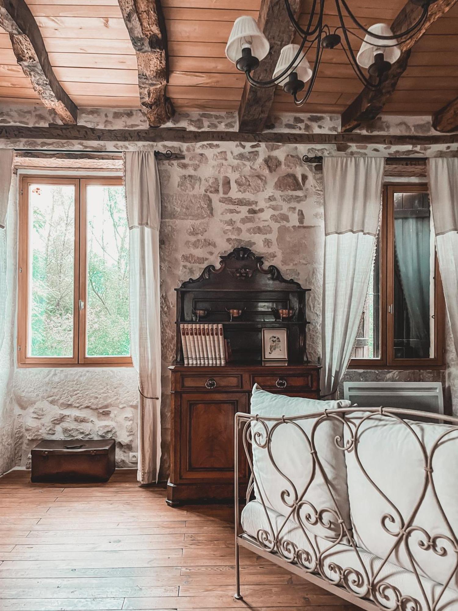 Gite Le Relais De La Diligence Saint-Lazare Экстерьер фото